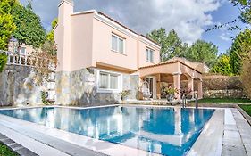Pine Club Apart Hotel